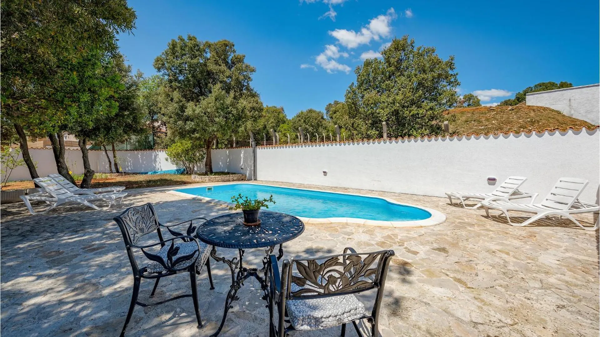 Cozy Home In Pavicini With Outdoor Swimming Pool