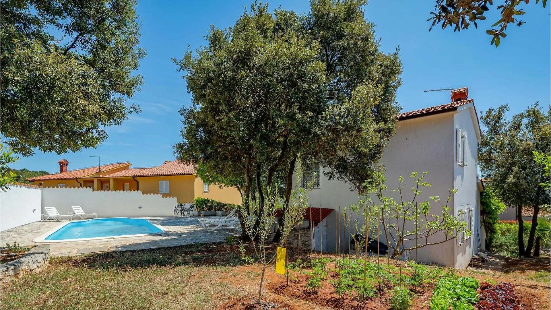 Cozy Home In Pavicini With Outdoor Swimming Pool